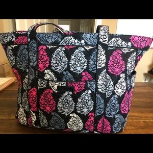 Vera Bradley Get Carries Away Tote